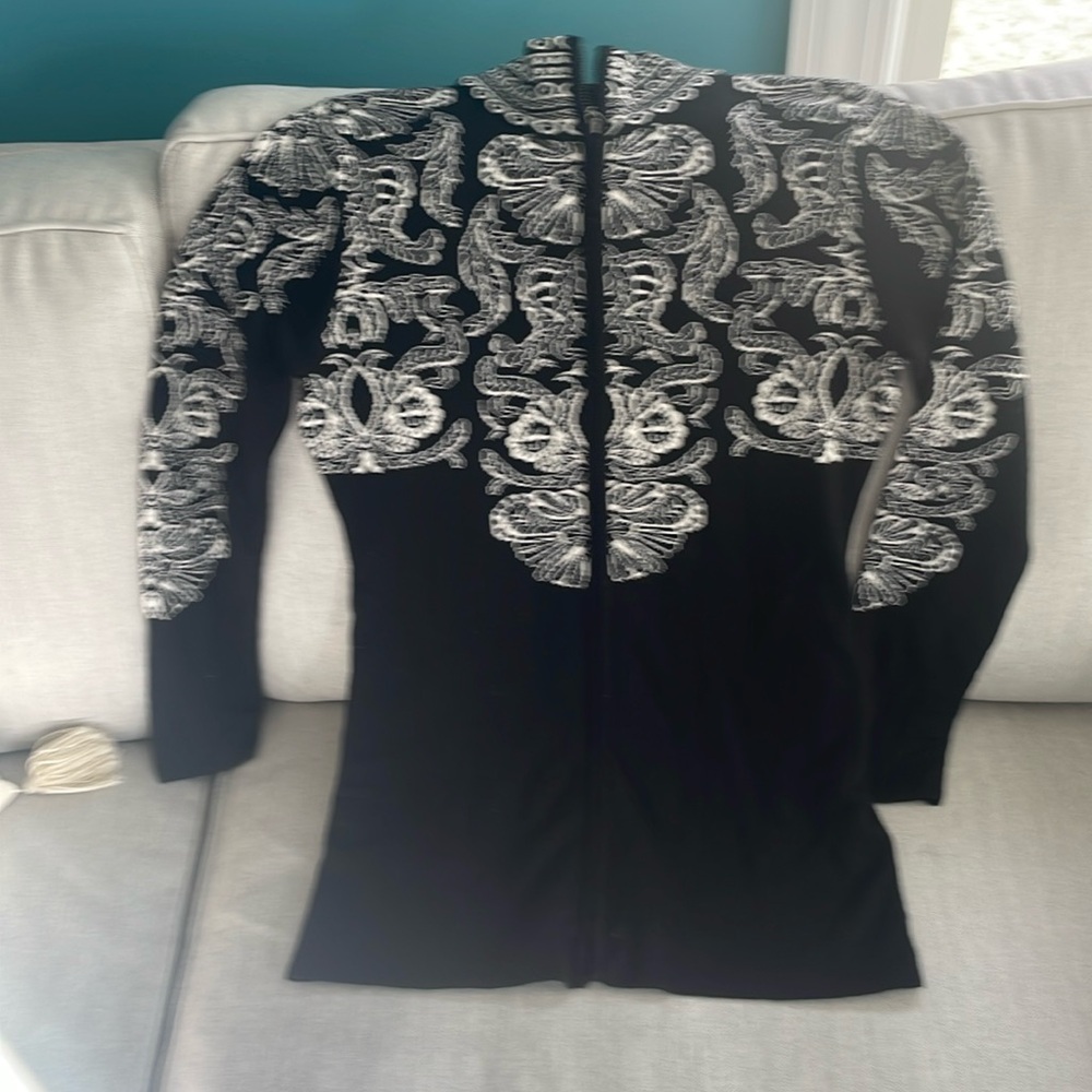 Women’s size small soft wool Icelandic zip tunic sweater
